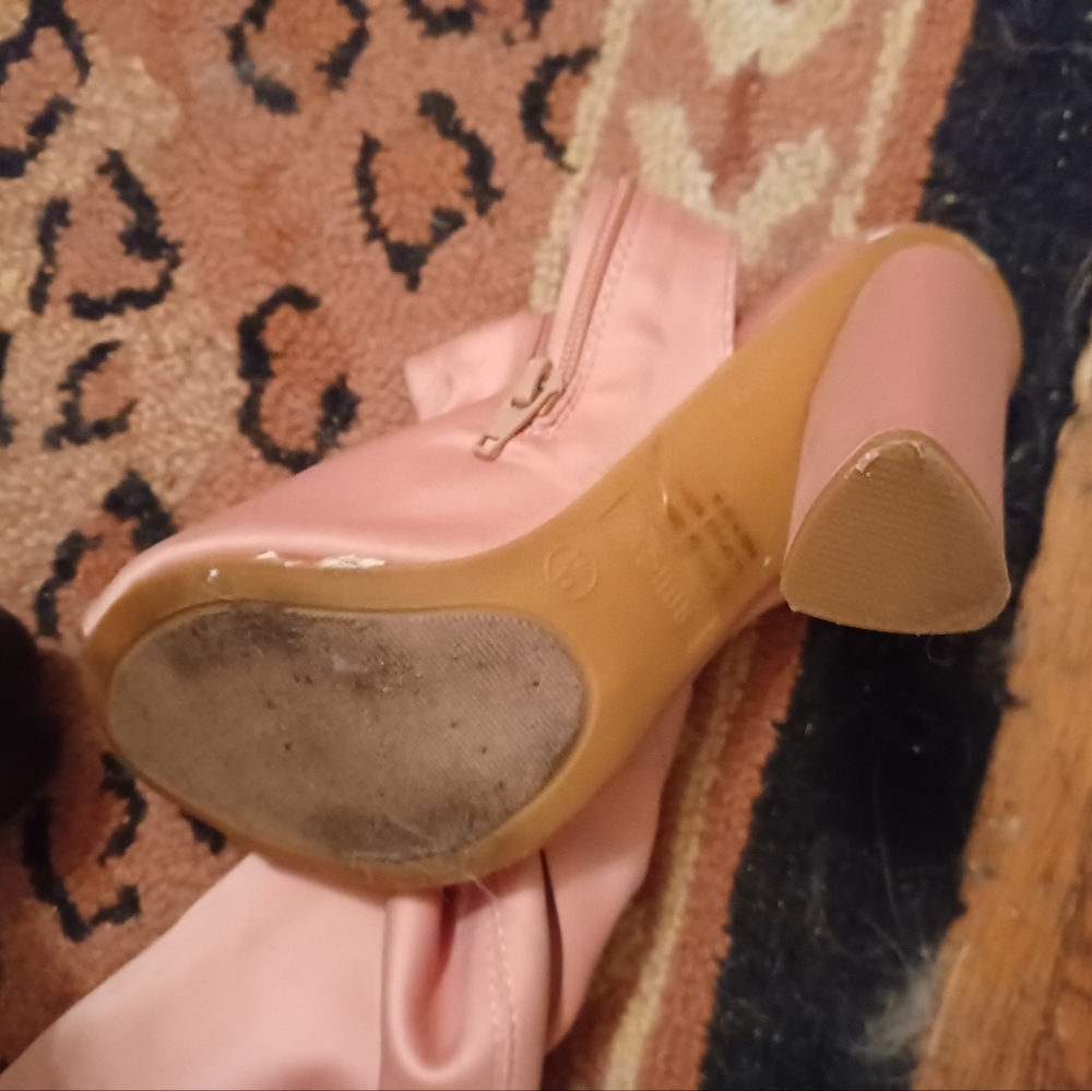 Shoes - Picture 16 of 16